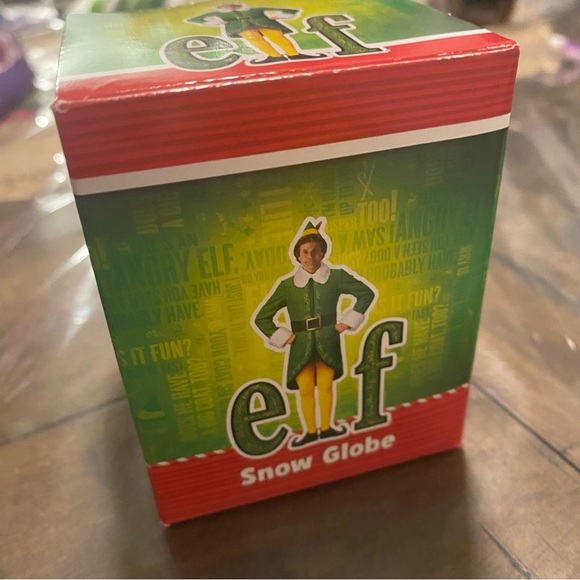 Elf snow globe decoration - Picture 2 of 5